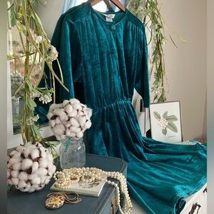 Vtg Emerald Holiday Party Dress - 80’s Velvet look Retro Christmas